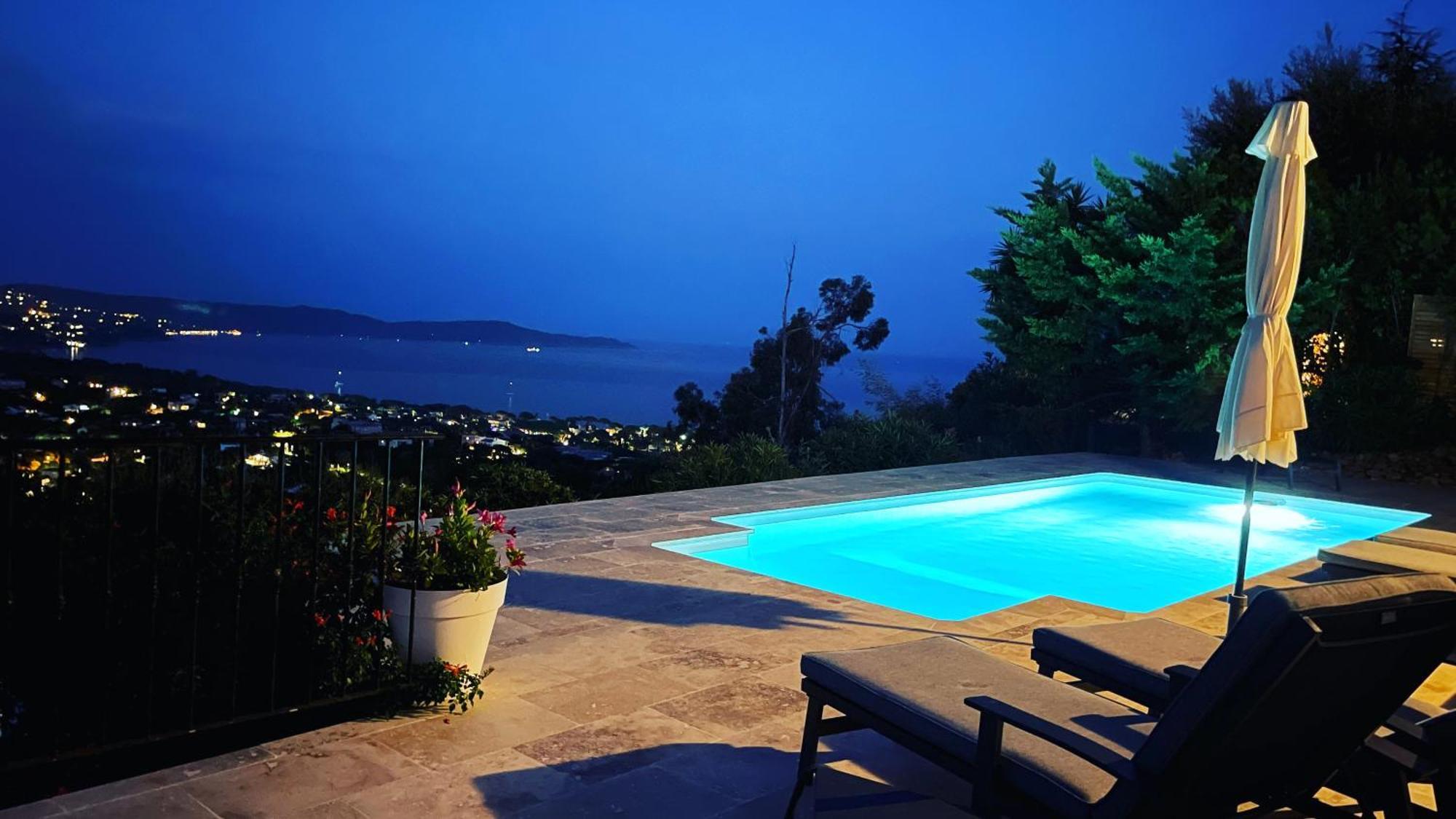 Villa Cacharelle Vue Mer Piscine Кавалер-сюр-Мер Экстерьер фото